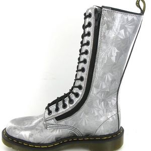 Dr Martens 9733 silver jewel
